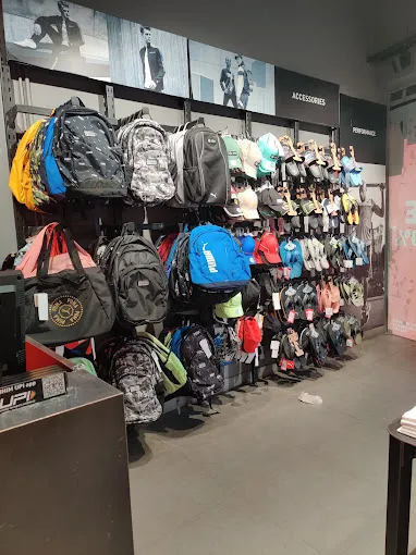 Puma Akkarai factory outlet